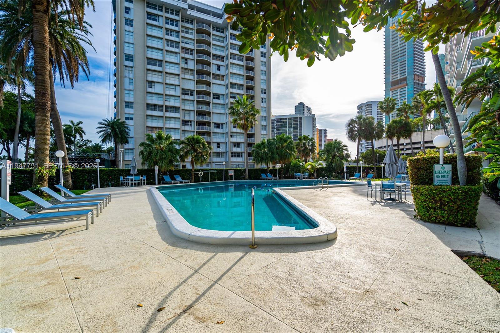 1408 Brickell Bay Dr #1206 Miami, FL 33131