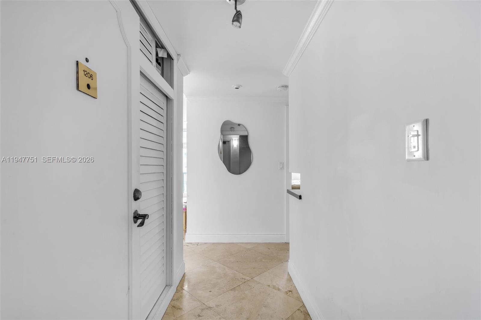 1408 Brickell Bay Dr #1206 Miami, FL 33131