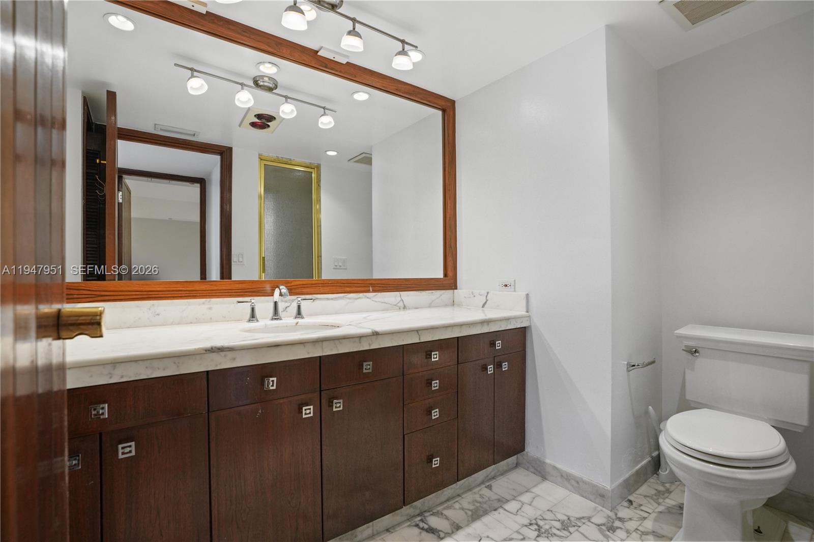 19355 Turnberry Way #25GR Aventura, FL 33180