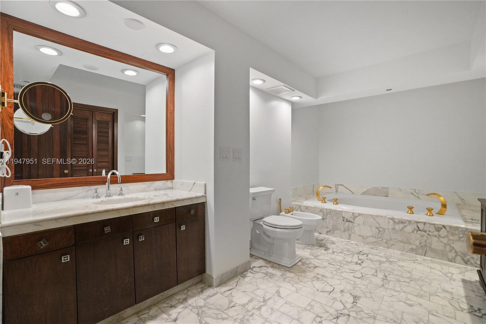 19355 Turnberry Way #25GR Aventura, FL 33180