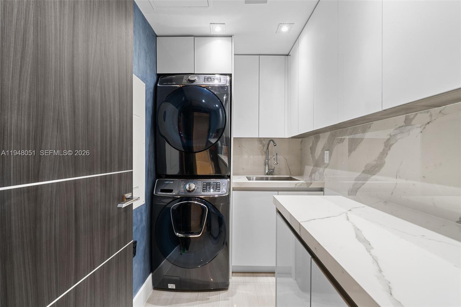 image The Peninsula59