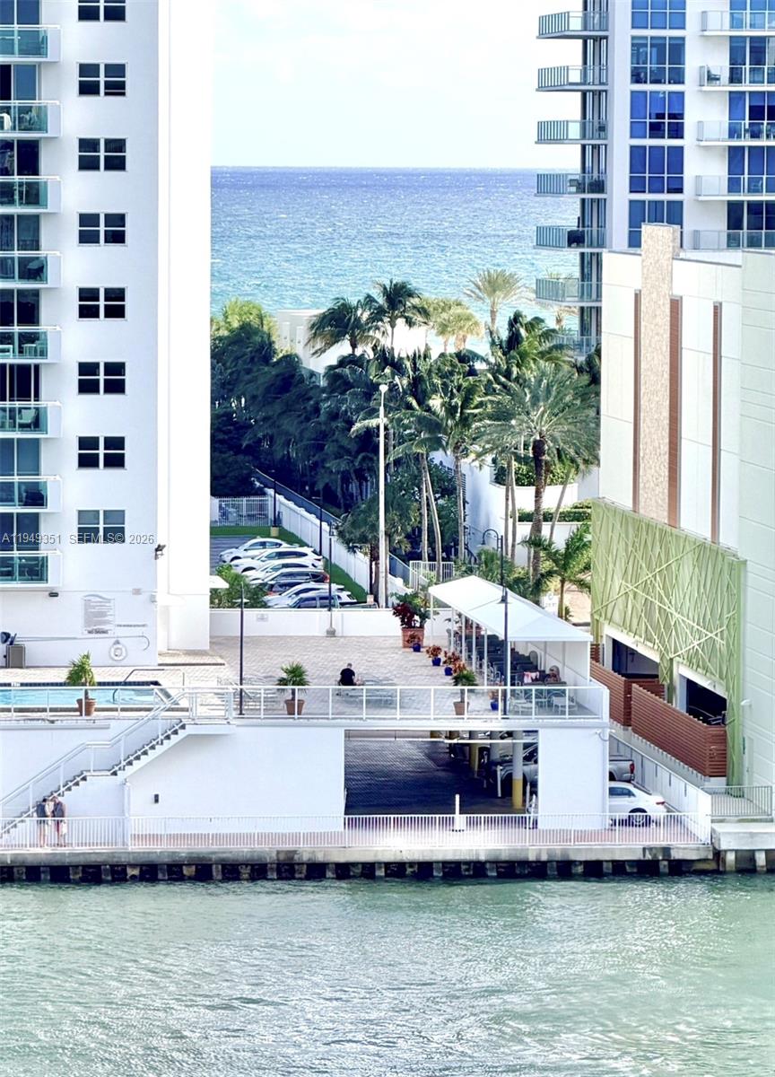 800 Parkview Dr #928 Hallandale Beach, FL 33009