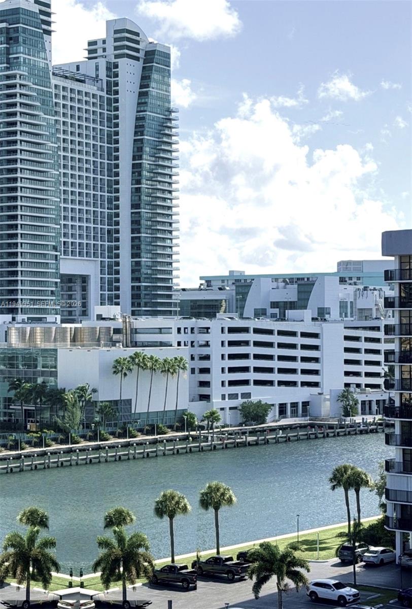 800 Parkview Dr #928 Hallandale Beach, FL 33009