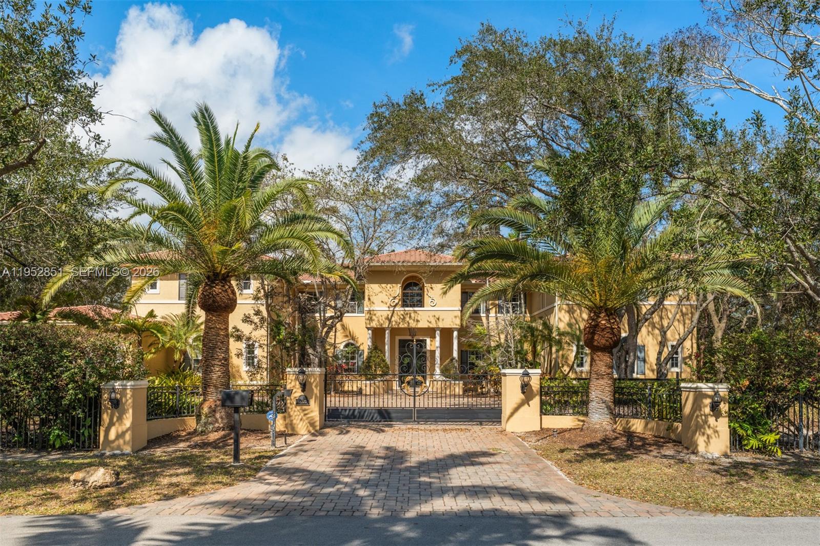 6025 SW 108th St Pinecrest, FL 33156