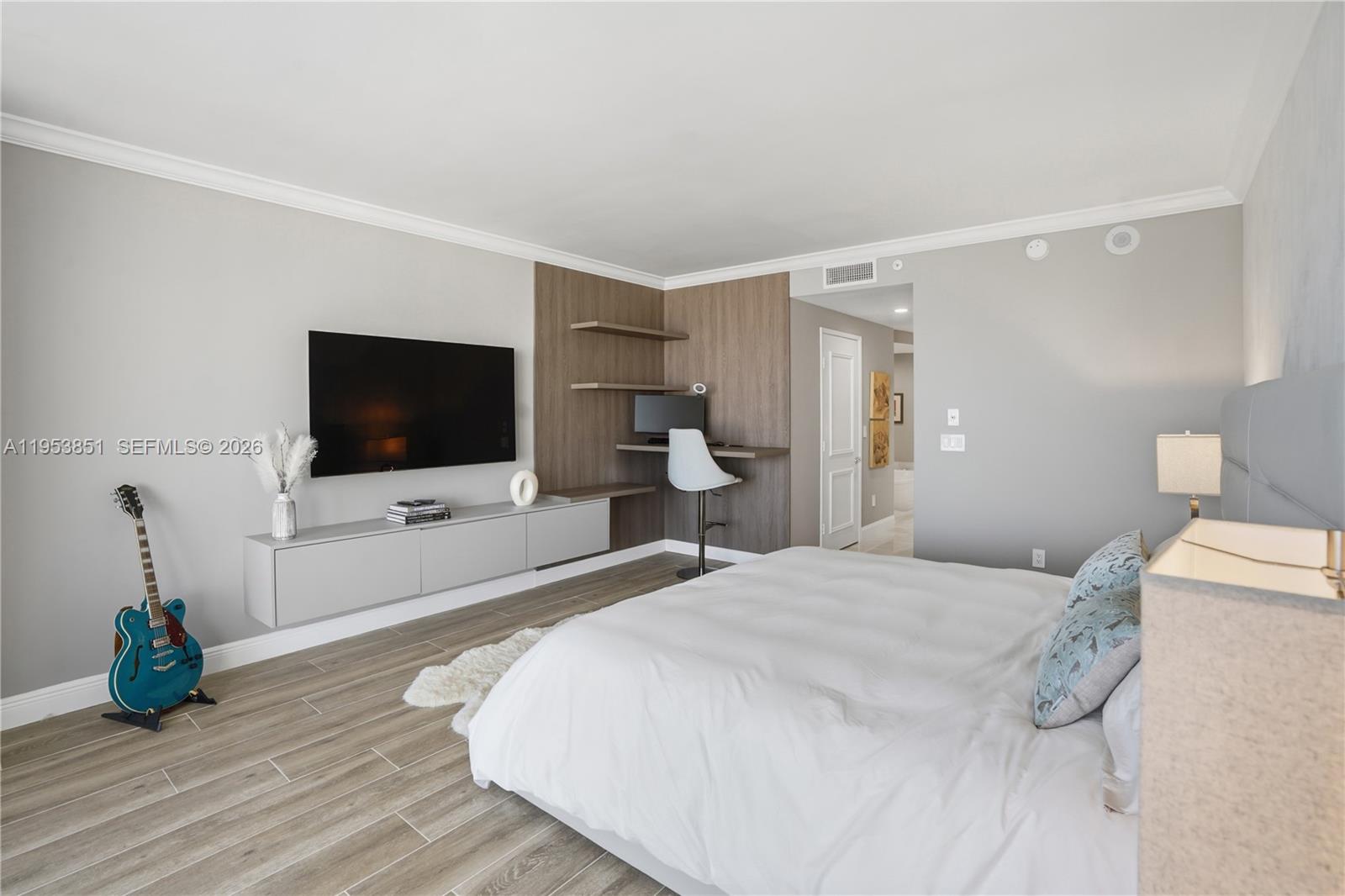 789 Crandon Blvd #1805 Key Biscayne, FL 33149