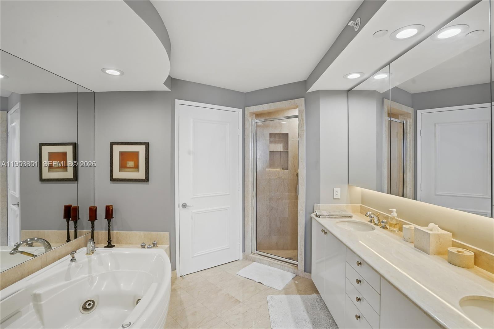 789 Crandon Blvd #1805 Key Biscayne, FL 33149