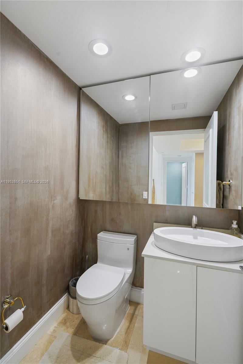 789 Crandon Blvd #1805 Key Biscayne, FL 33149