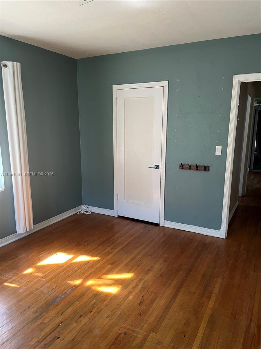 6 Farrey Ln Miami Beach, FL 33139