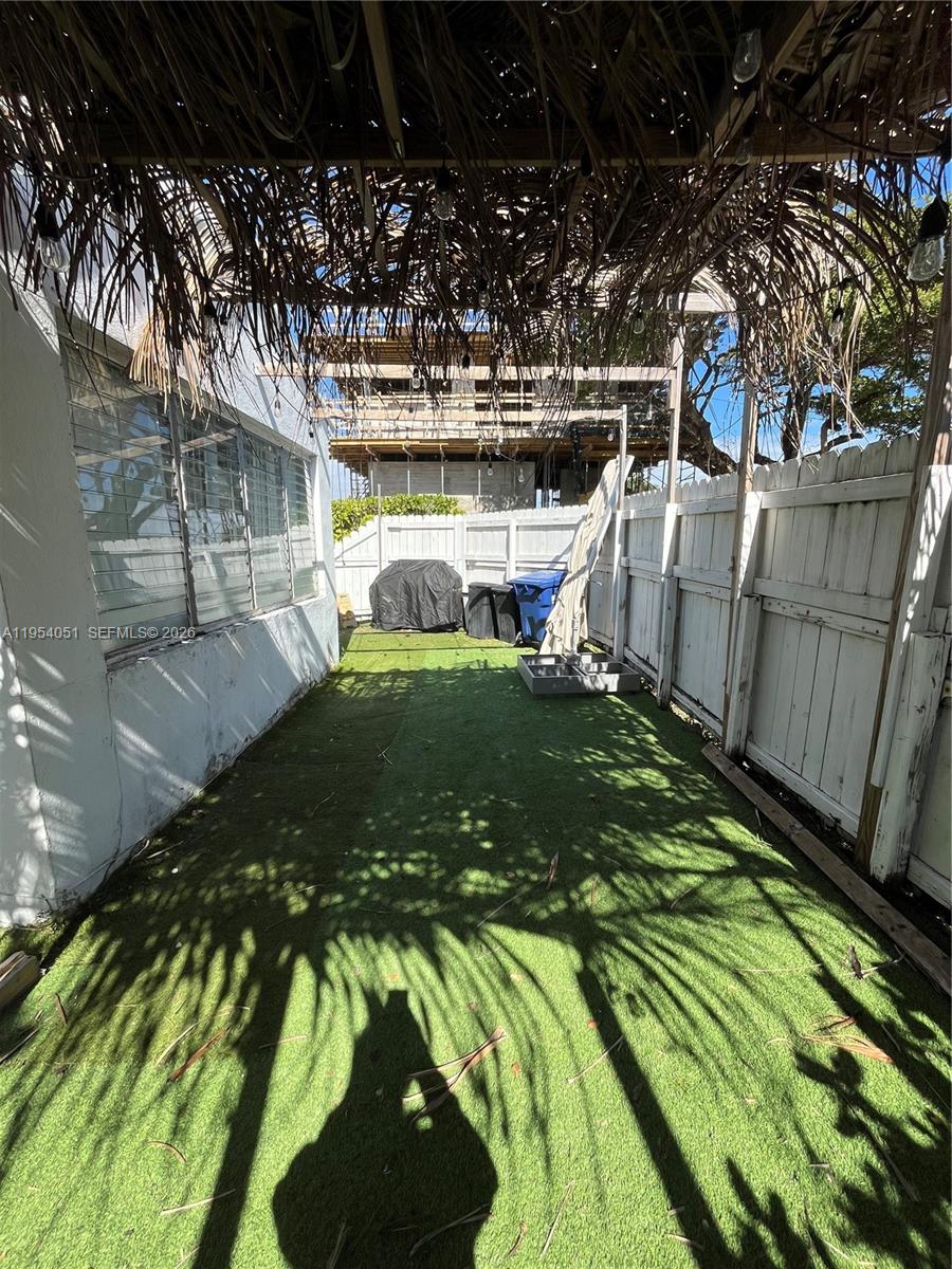 6 Farrey Ln Miami Beach, FL 33139