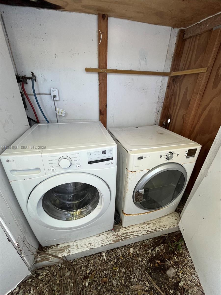 6 Farrey Ln Miami Beach, FL 33139