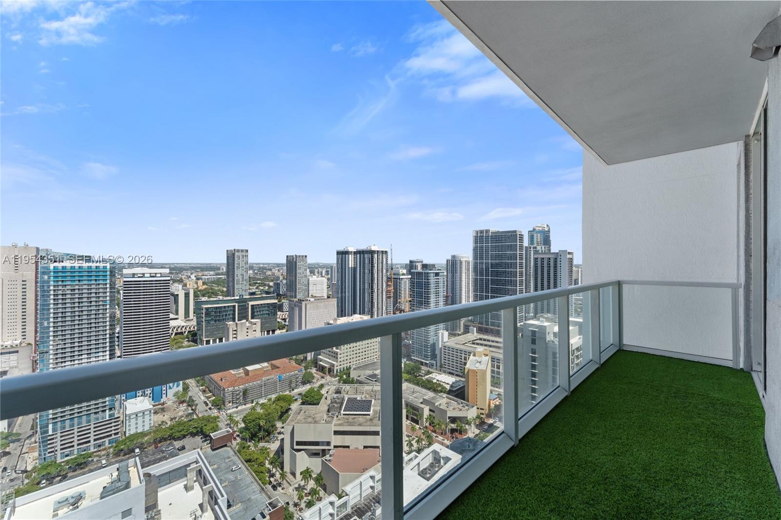 image Vizcayne South12