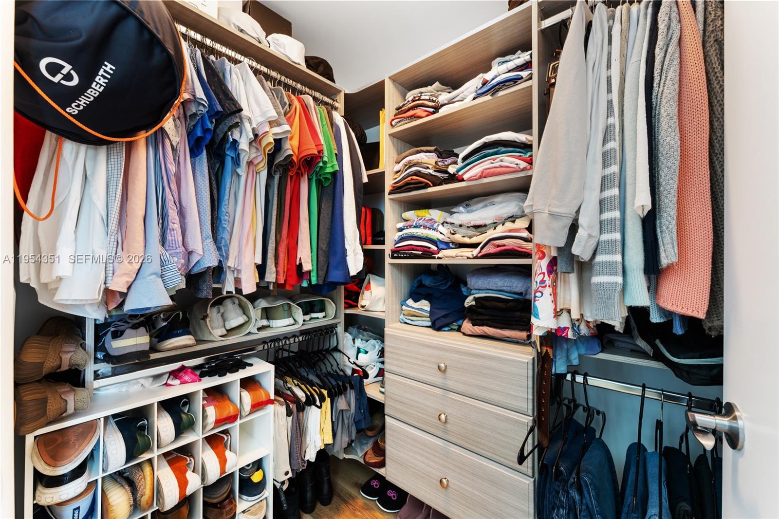 image Vizcayne South15