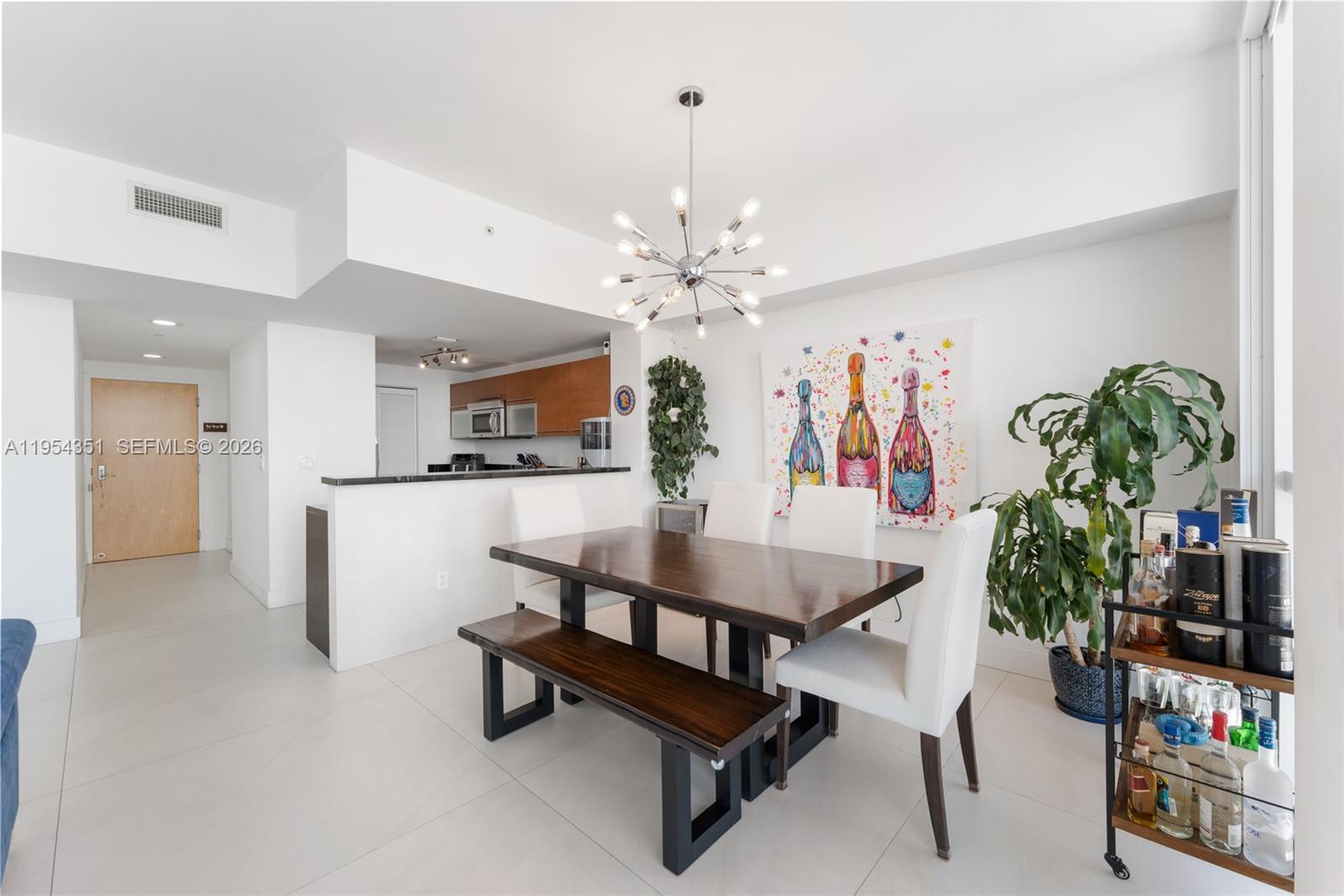 image Vizcayne South6