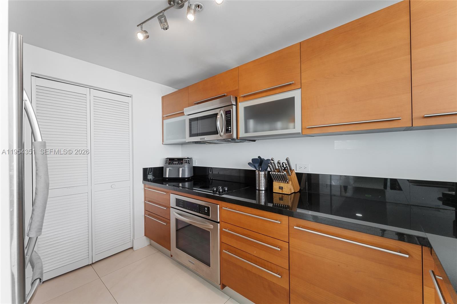 image Vizcayne South7