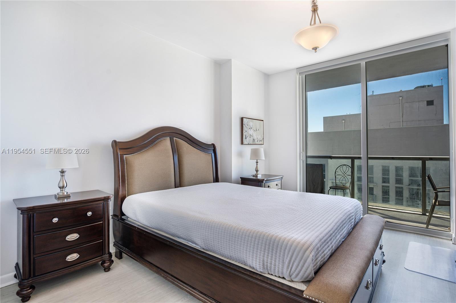 image Vizcayne South15