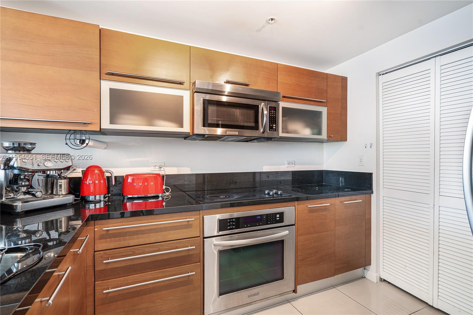 image Vizcayne South5