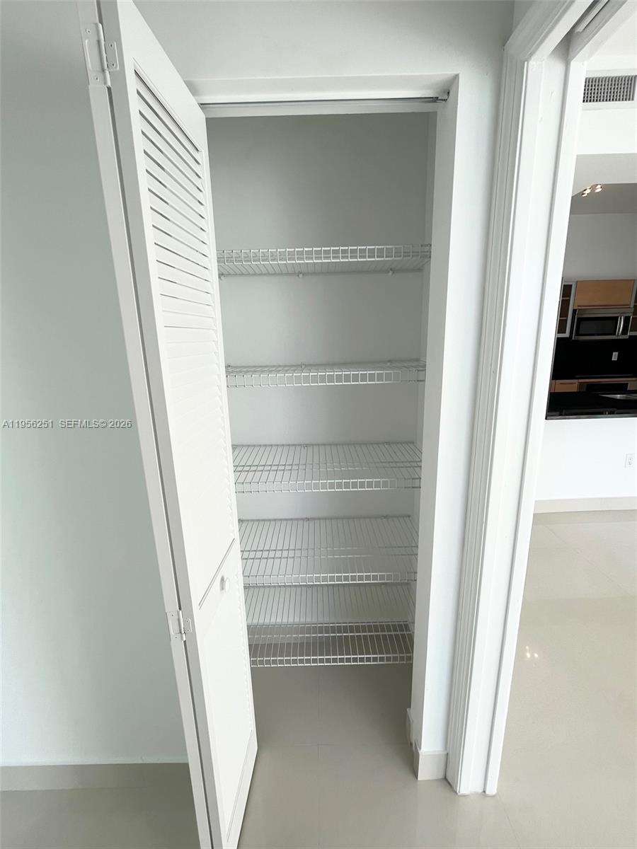 image The Plaza on Brickell East11