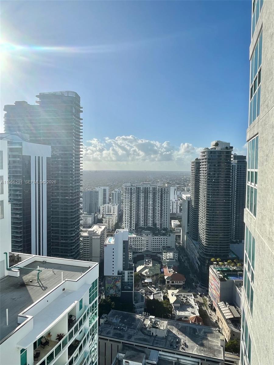 image The Plaza on Brickell East8