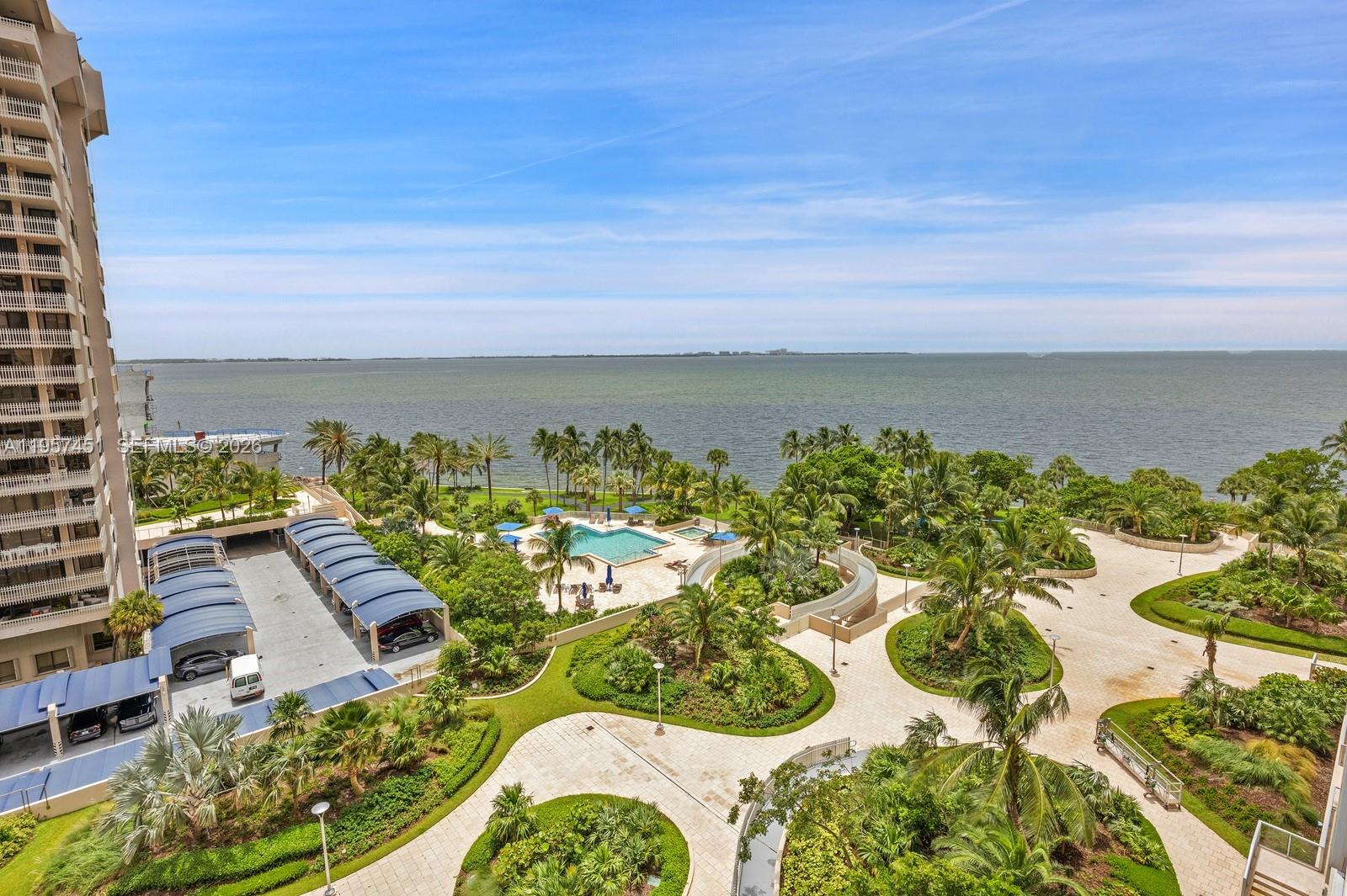 2 Grove Isle Dr #B907