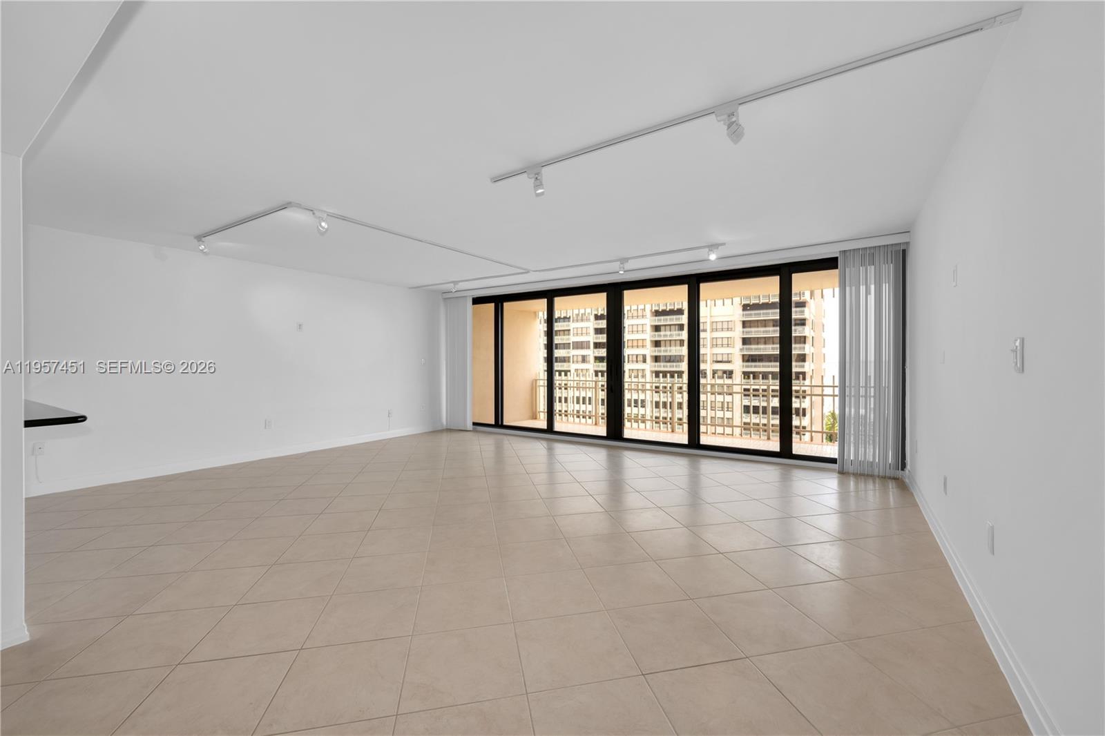 2 Grove Isle Dr #B907 Miami, FL 33133