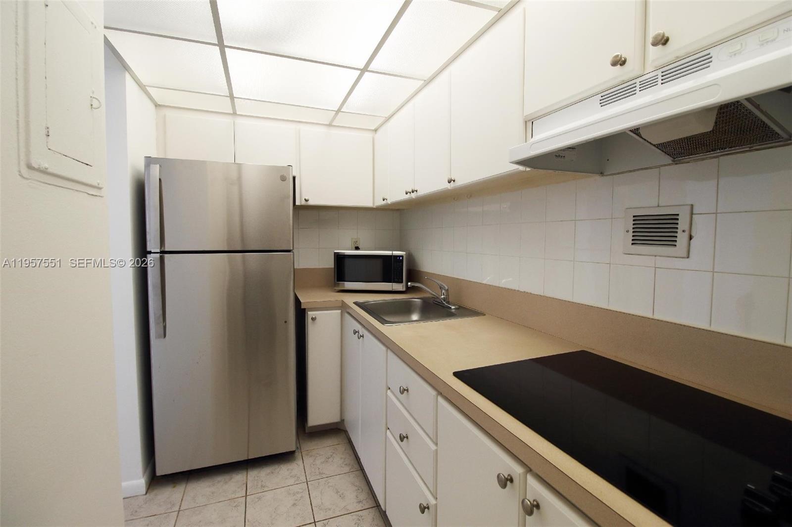 1000 West Ave #906 Miami Beach, FL 33139