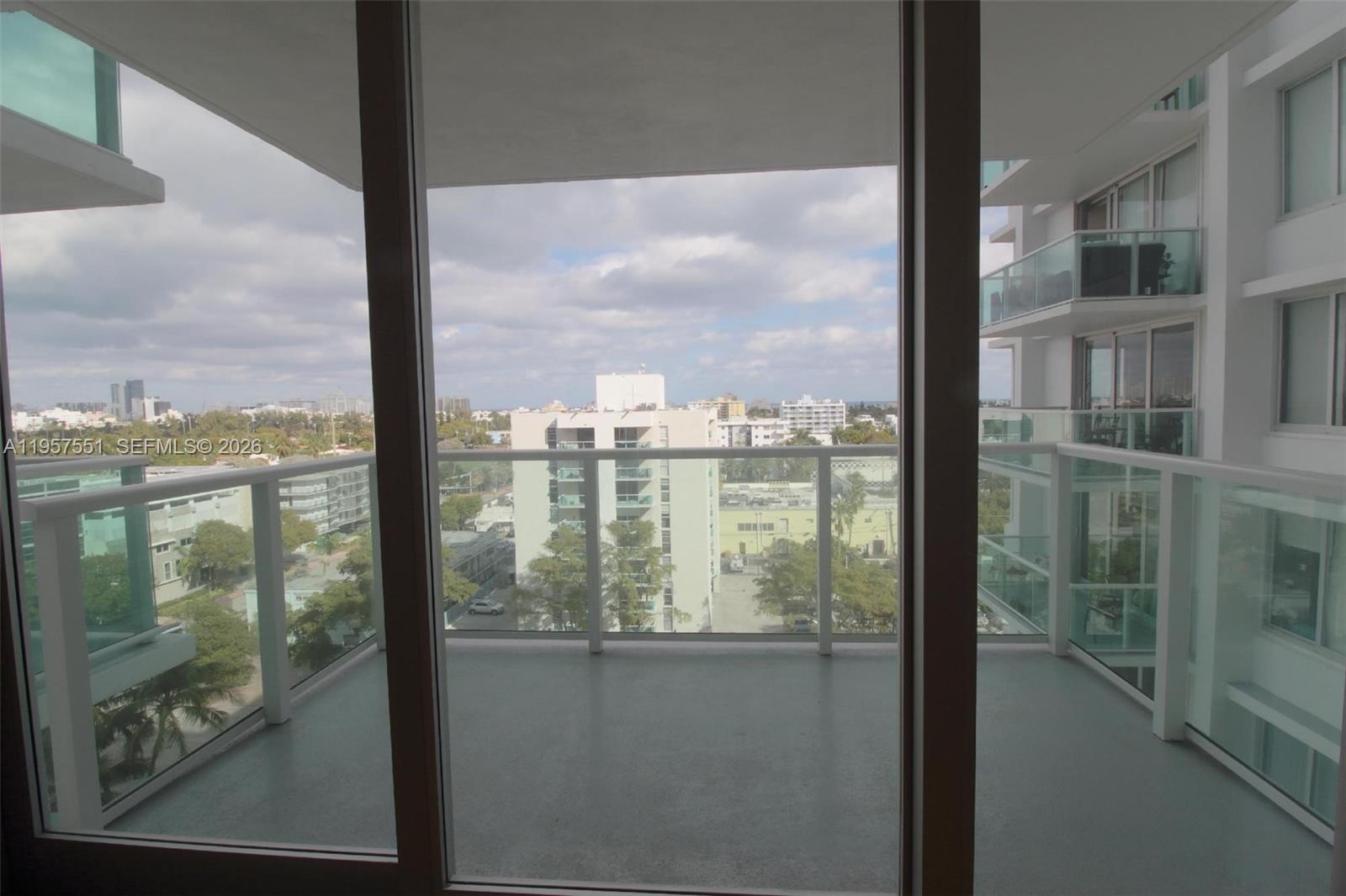 1000 West Ave #906 Miami Beach, FL 33139