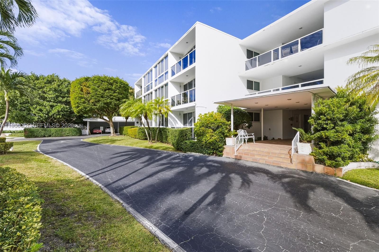 1 Harbour Way #108 Bal Harbour, FL 33154