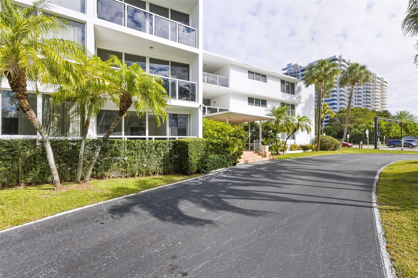 1 Harbour Way #108 Bal Harbour, FL 33154