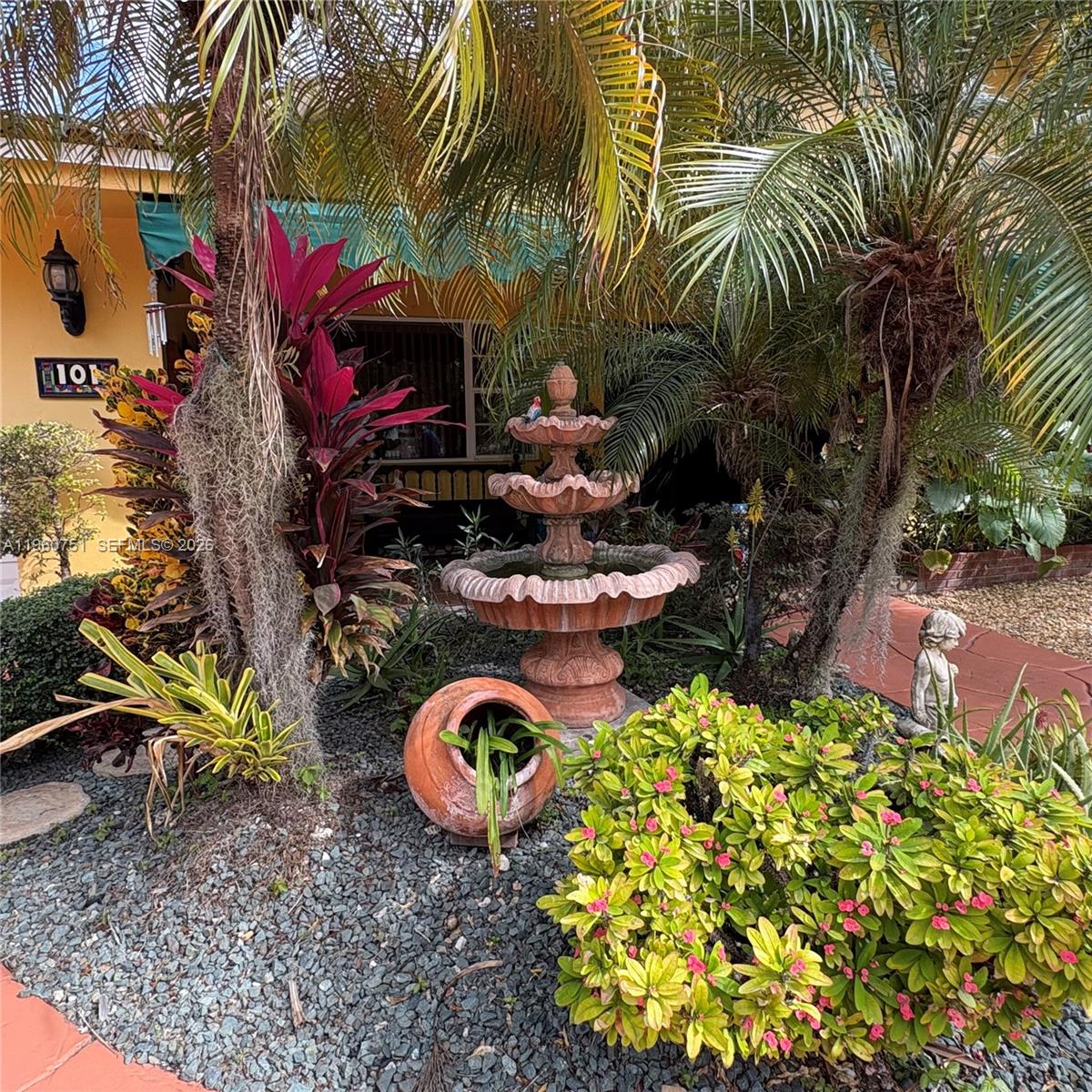 101 S Royal Poinciana Blvd Miami Springs, FL 33166