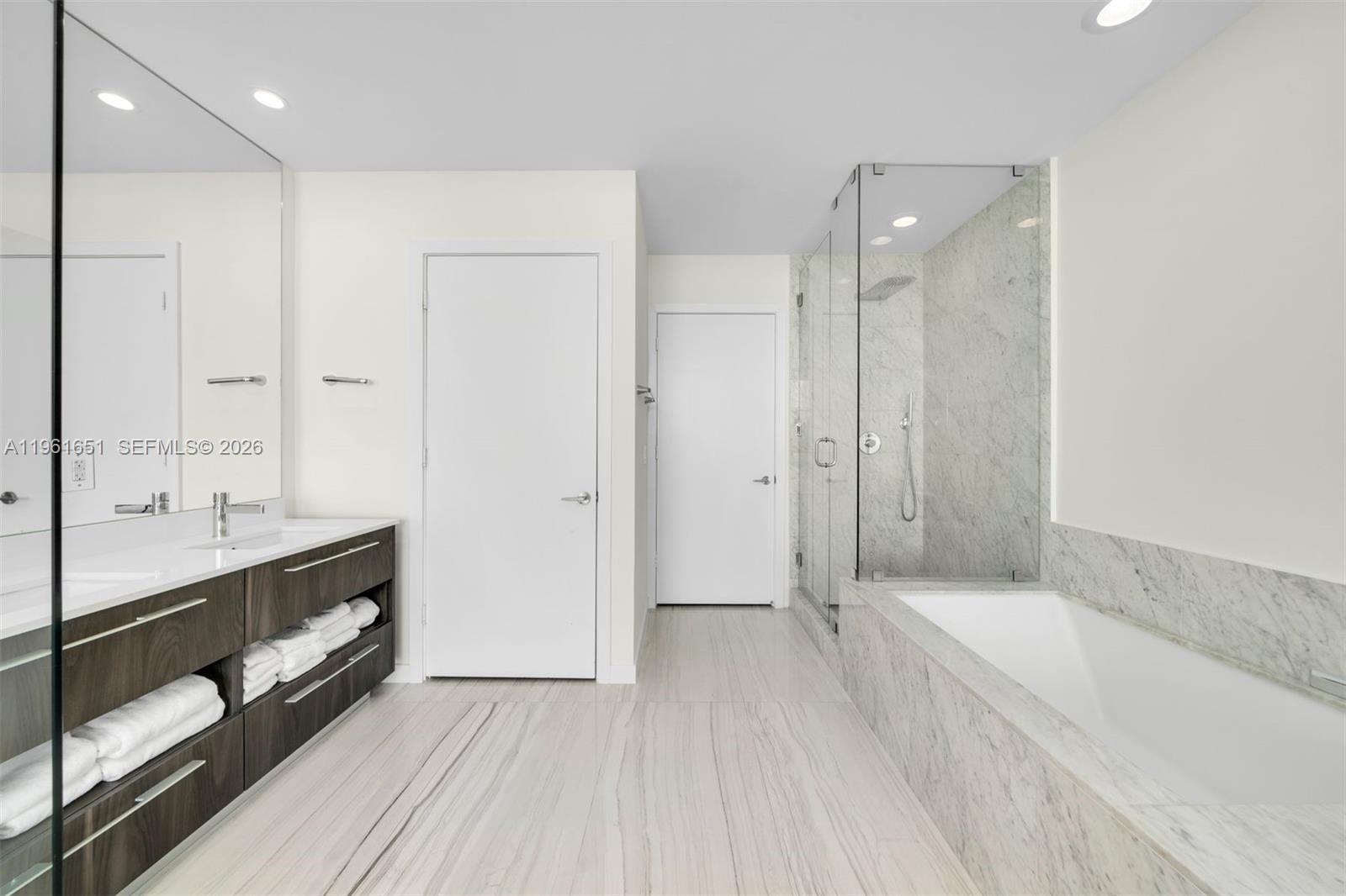 480 NE 31st St #3401 Miami, FL 33137