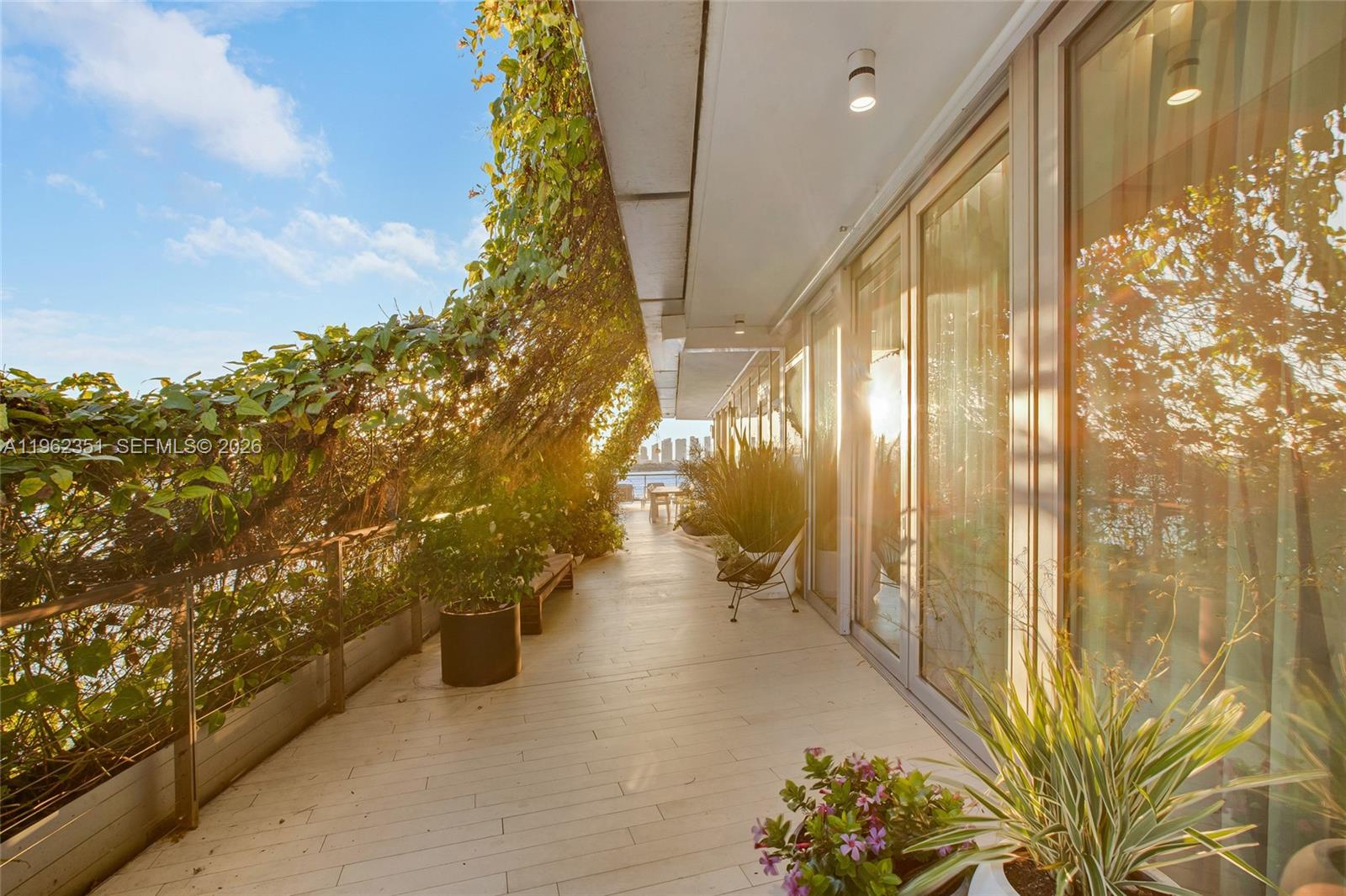 image Monad Terrace34