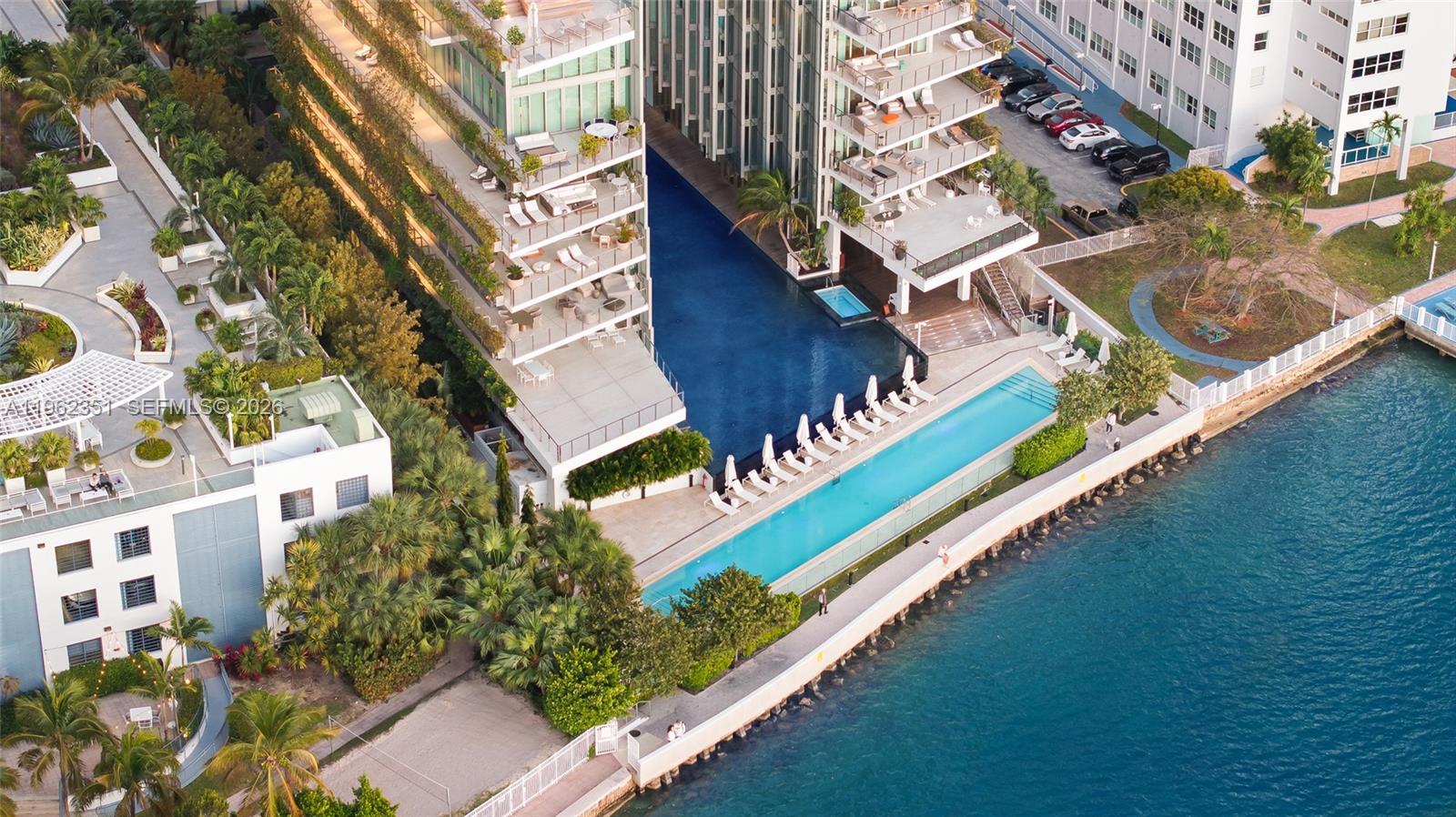 image Monad Terrace43