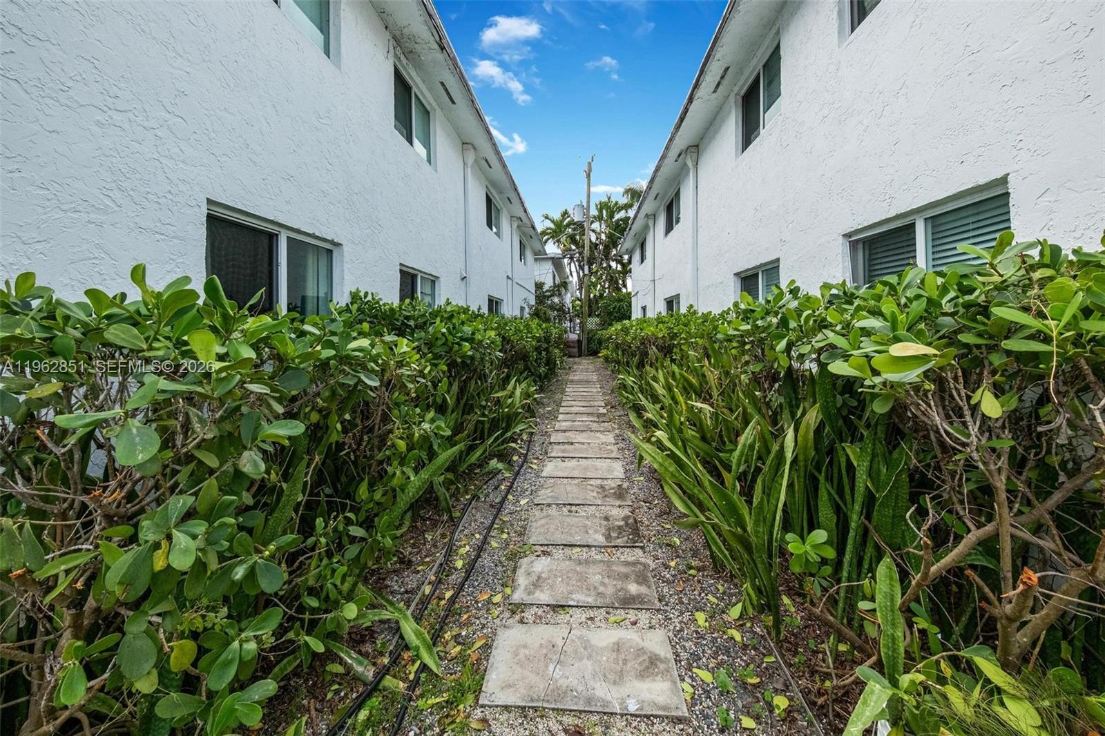 740 81st St #2 Miami Beach, FL 33141