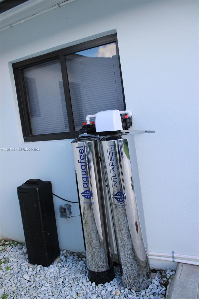 15100 Polk St Miami, FL 33176