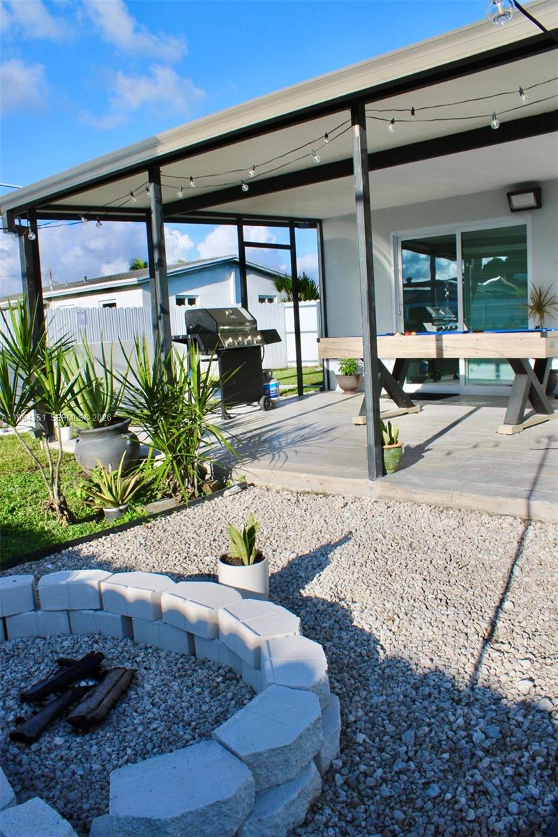 15100 Polk St Miami, FL 33176