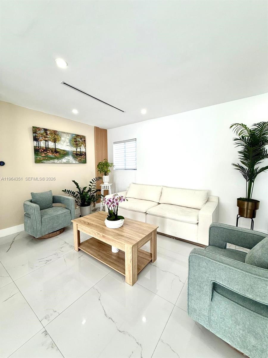 15100 Polk St Miami, FL 33176