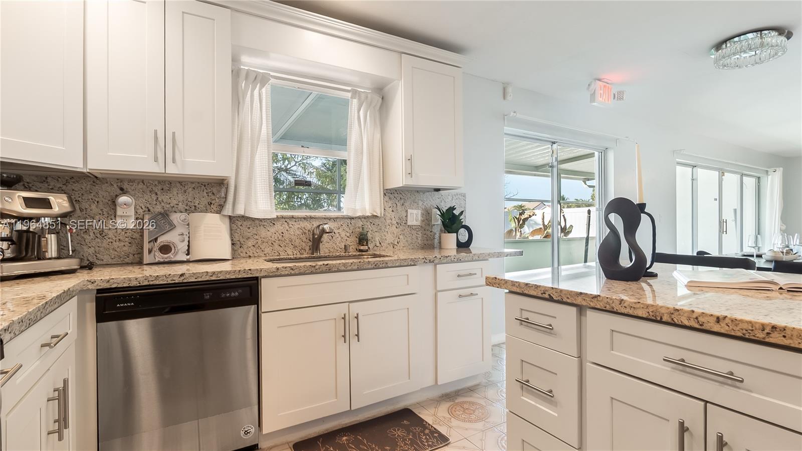 12134 NW 35th St Sunrise, FL 33323