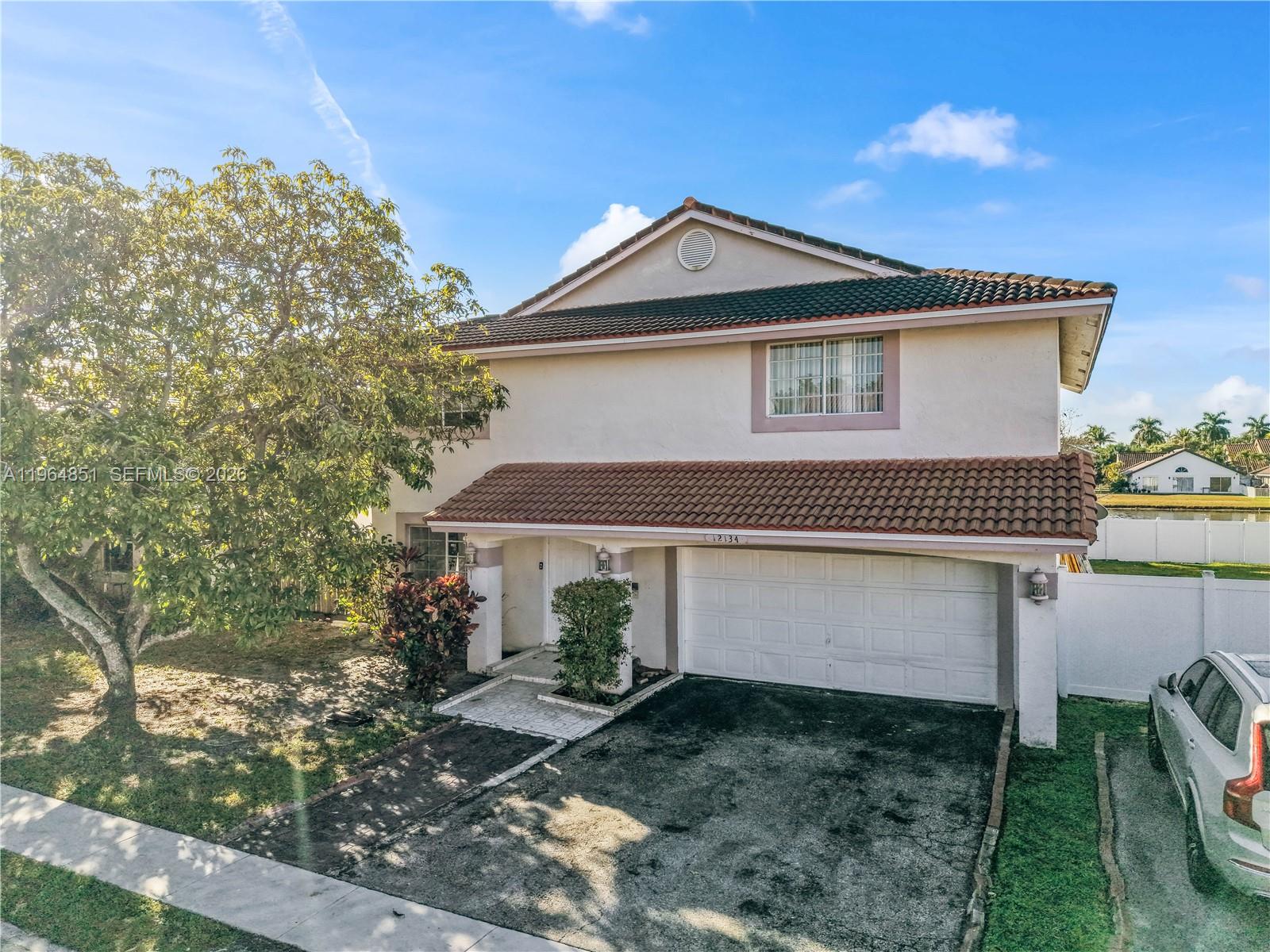 12134 NW 35th St Sunrise, FL 33323