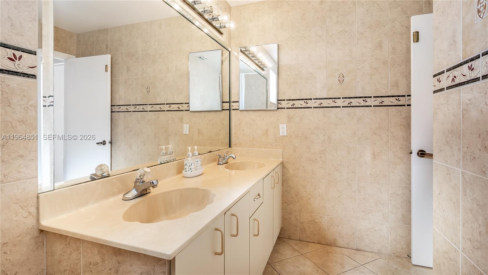 12134 NW 35th St Sunrise, FL 33323