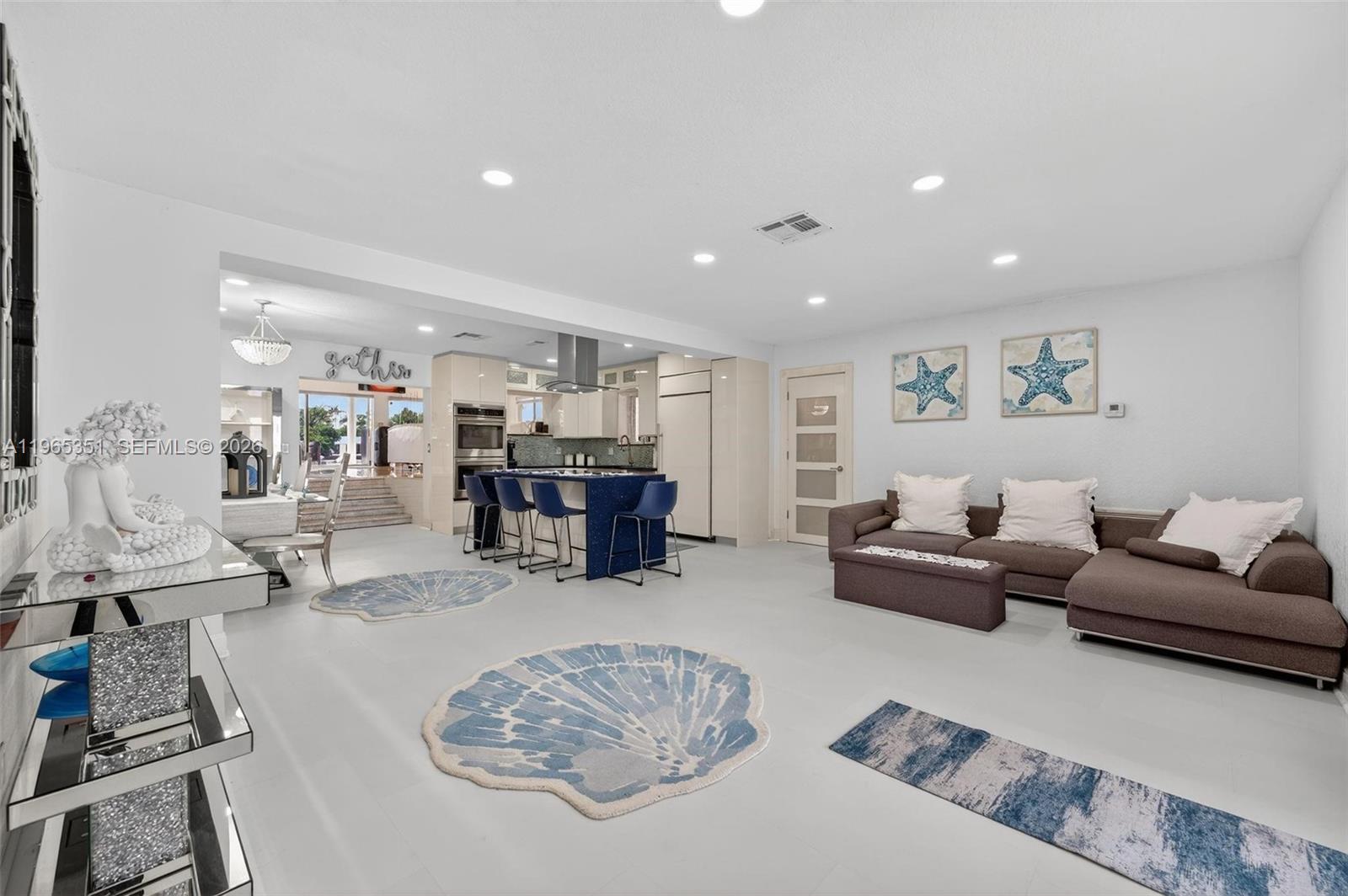 317 S Riverside Dr Pompano Beach, FL 33062