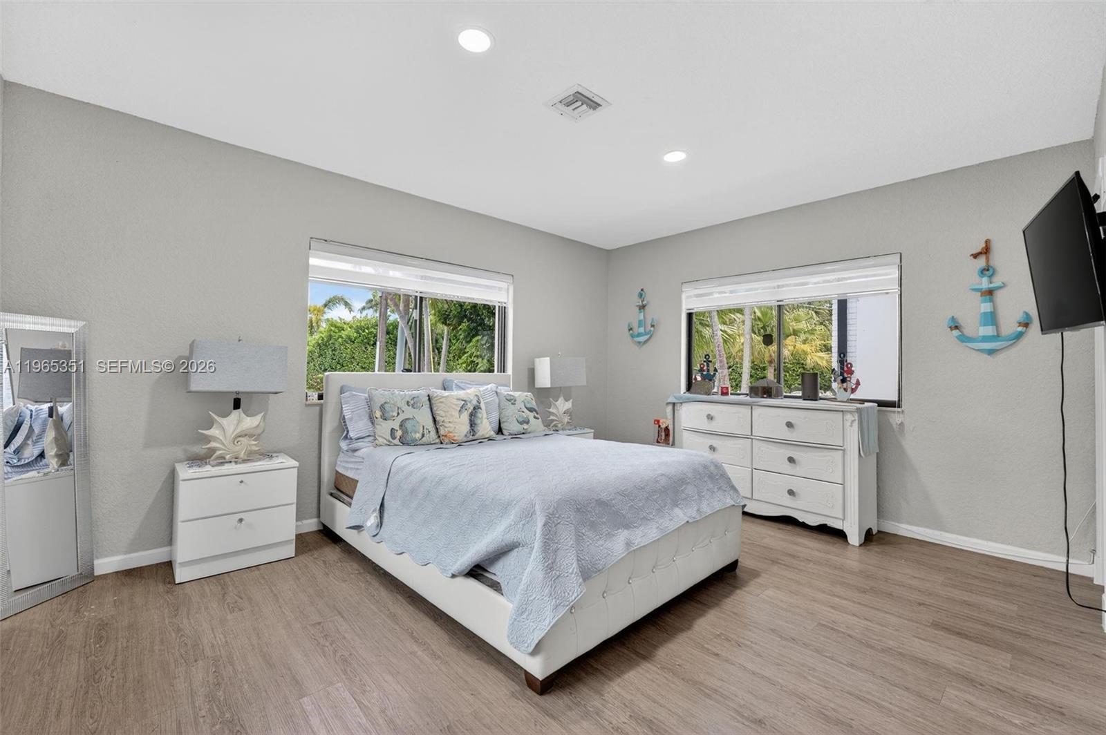 317 S Riverside Dr Pompano Beach, FL 33062