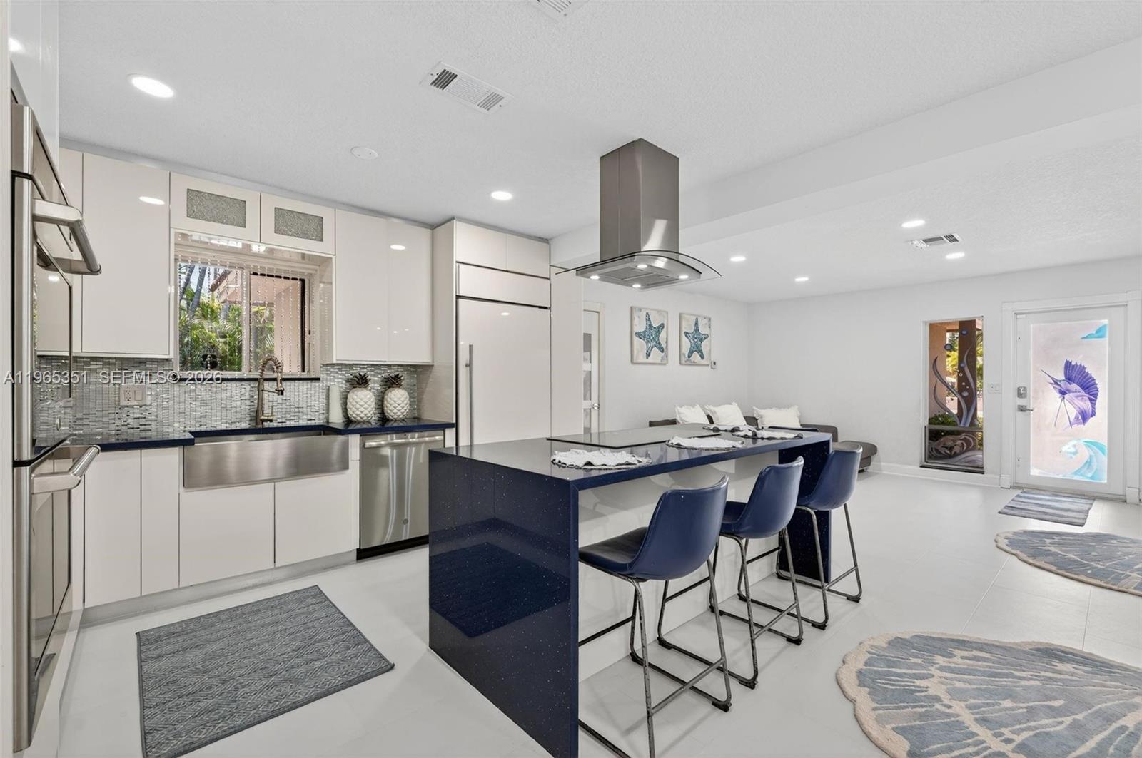 317 S Riverside Dr Pompano Beach, FL 33062