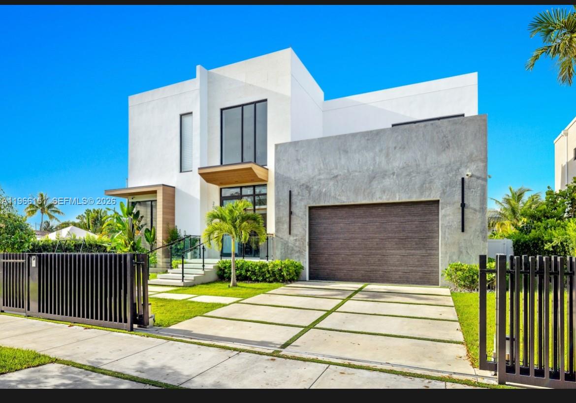 2050 S Hibiscus Dr North Miami, FL 33181