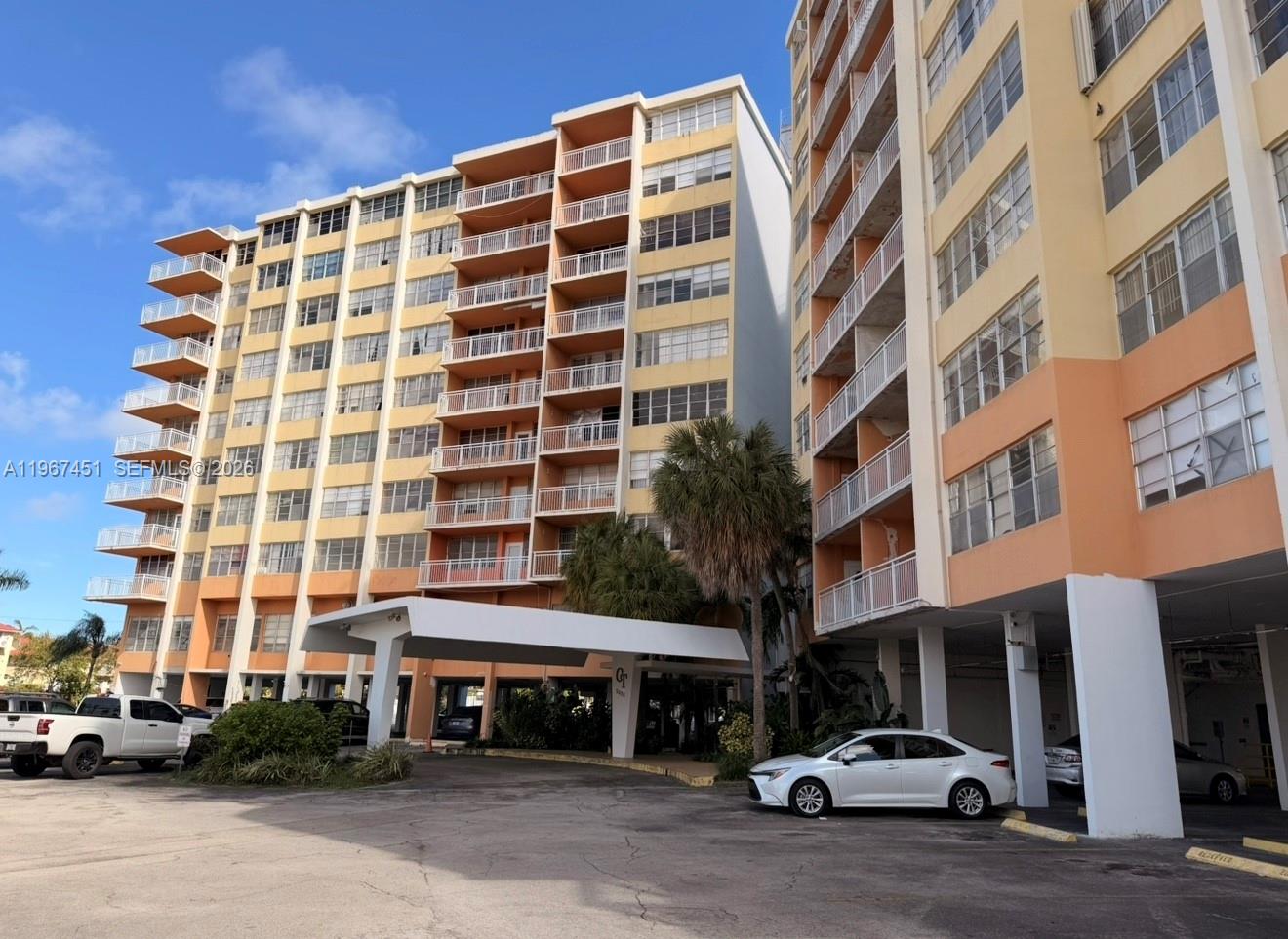 2025 NE 164th St #706