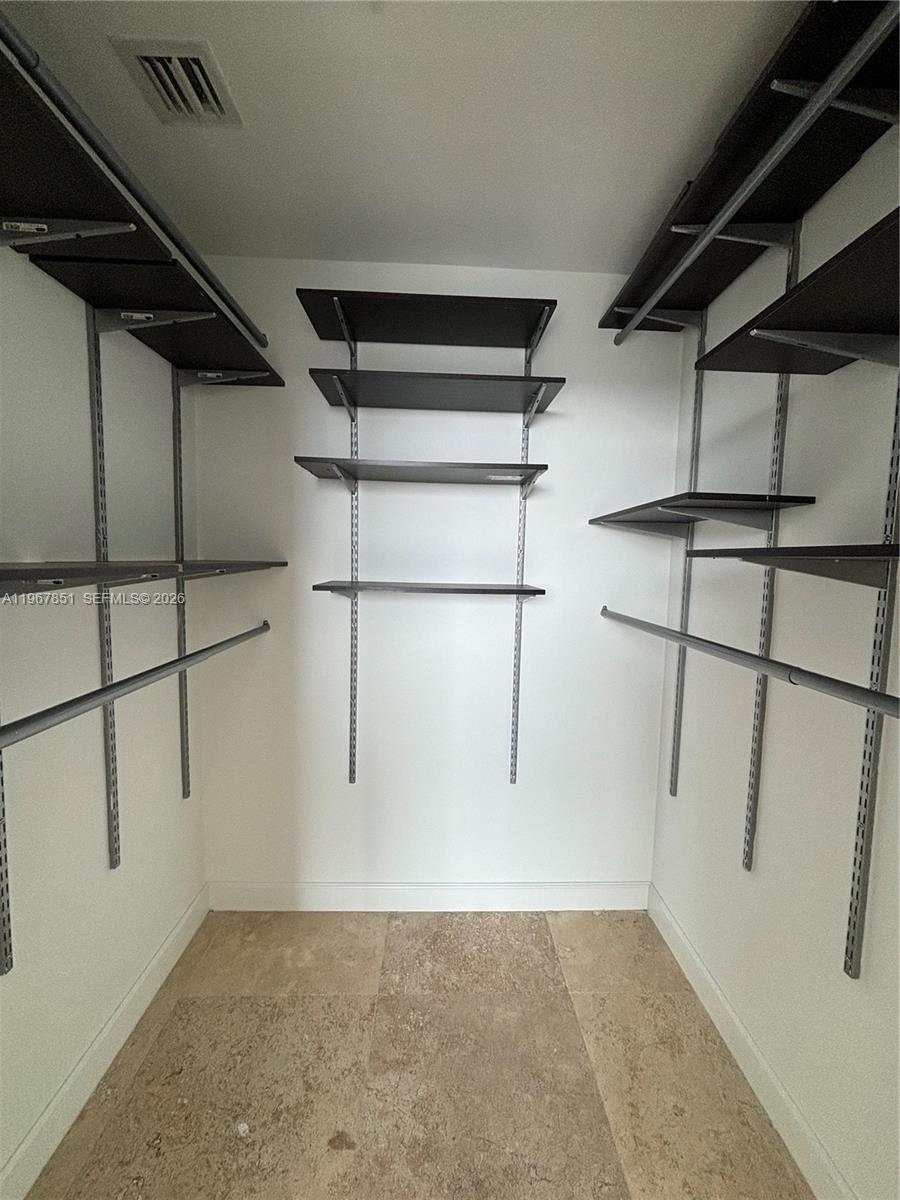 79 SW 12th St #2703-S Miami, FL 33130