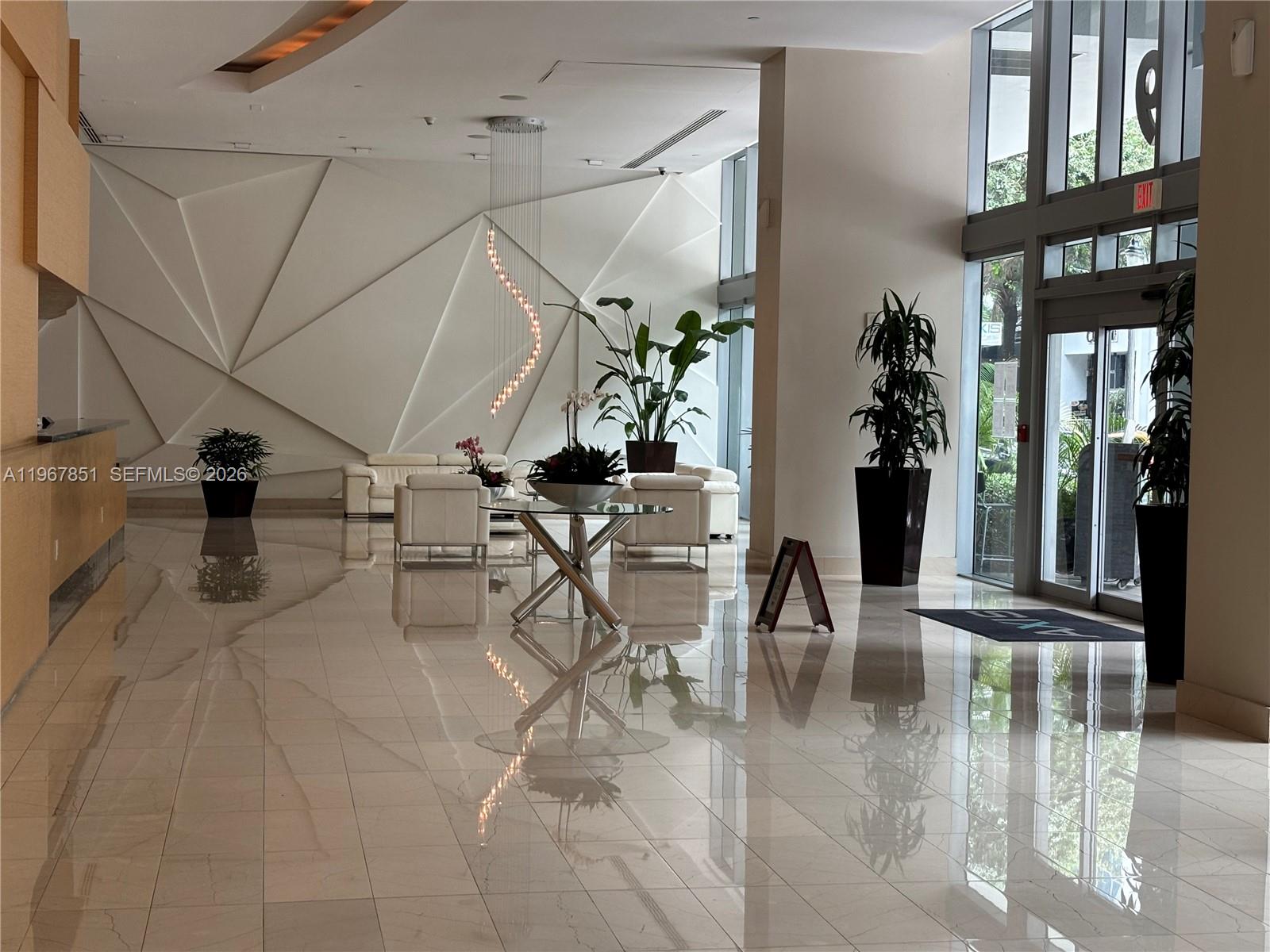 79 SW 12th St #2703-S Miami, FL 33130