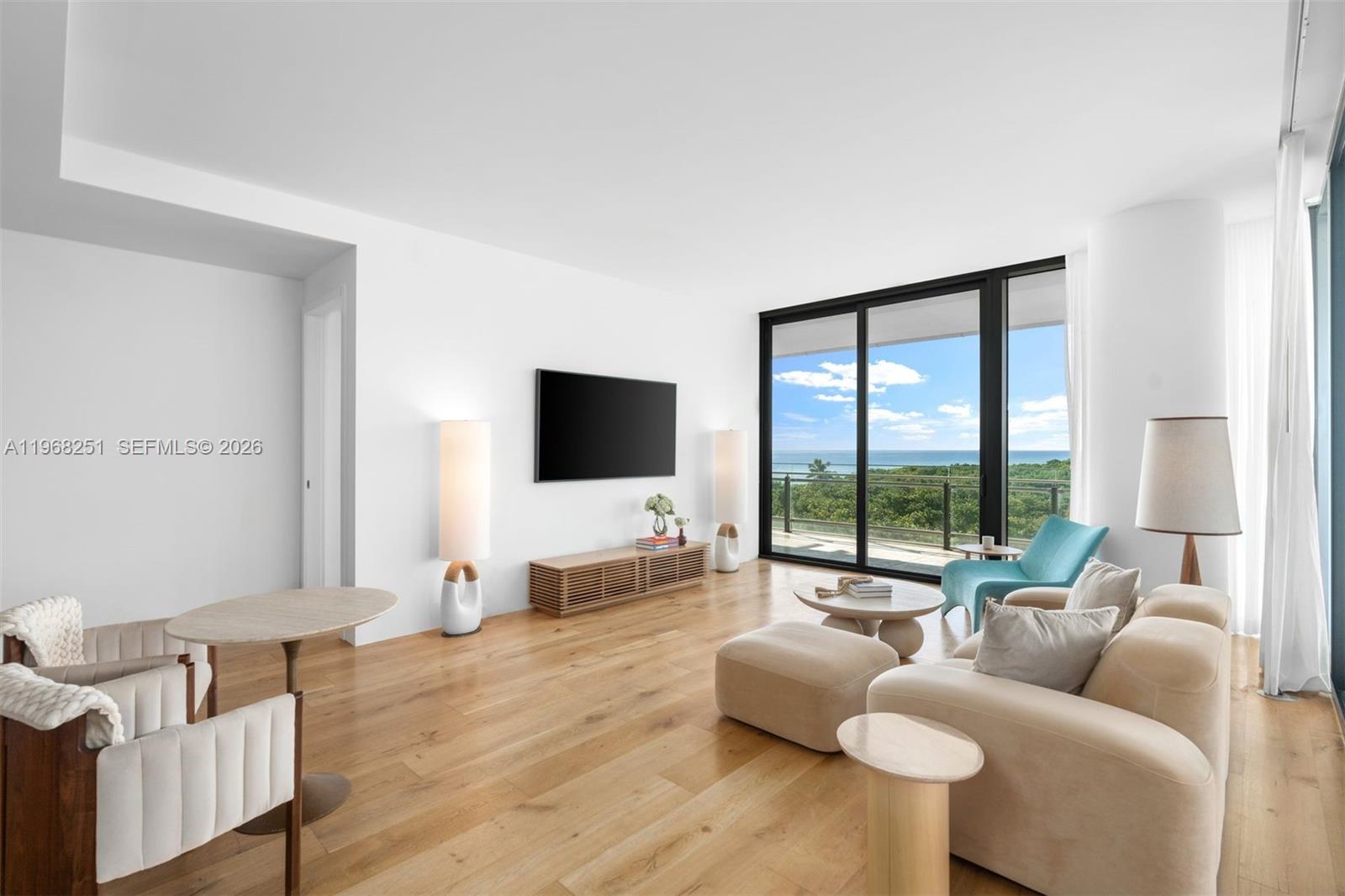 8701 Collins Ave #606 Miami Beach, FL 33154