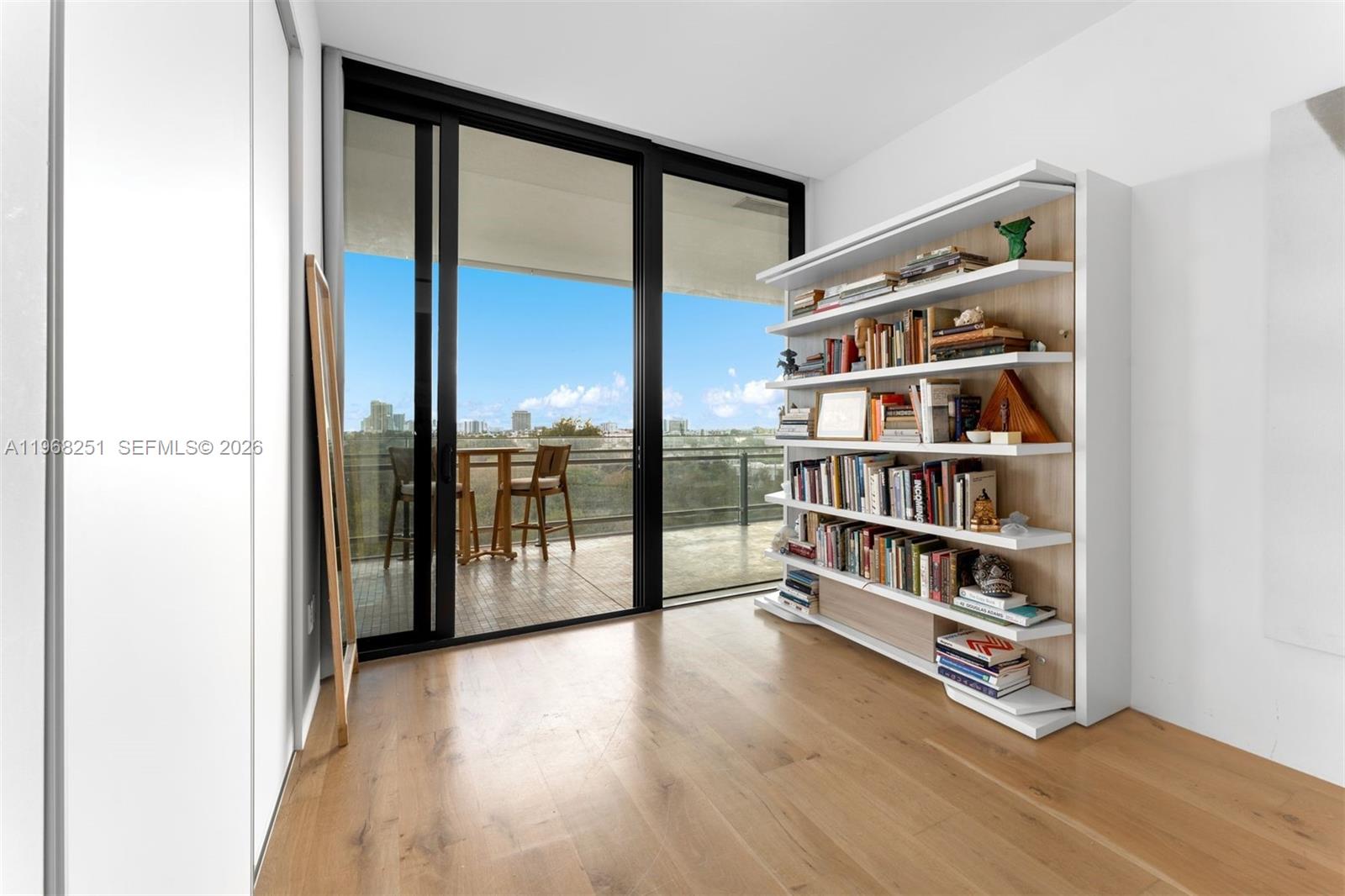 8701 Collins Ave #606 Miami Beach, FL 33154