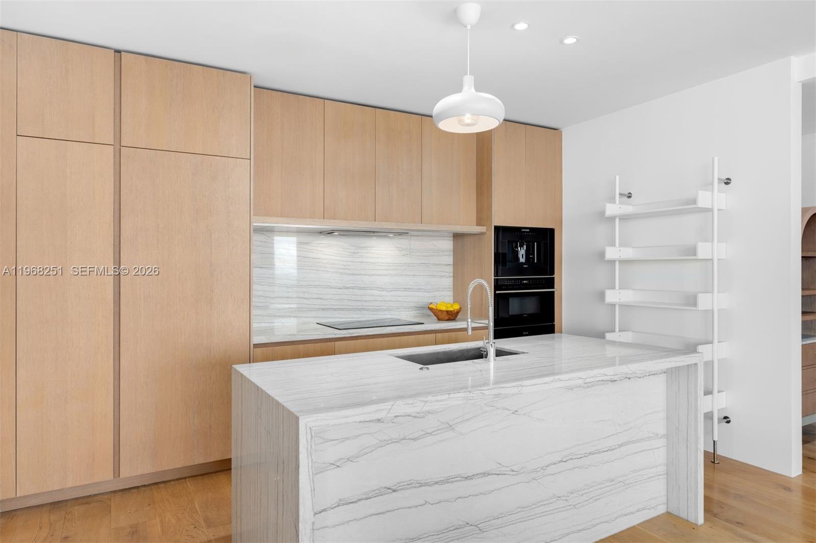 8701 Collins Ave #606 Miami Beach, FL 33154