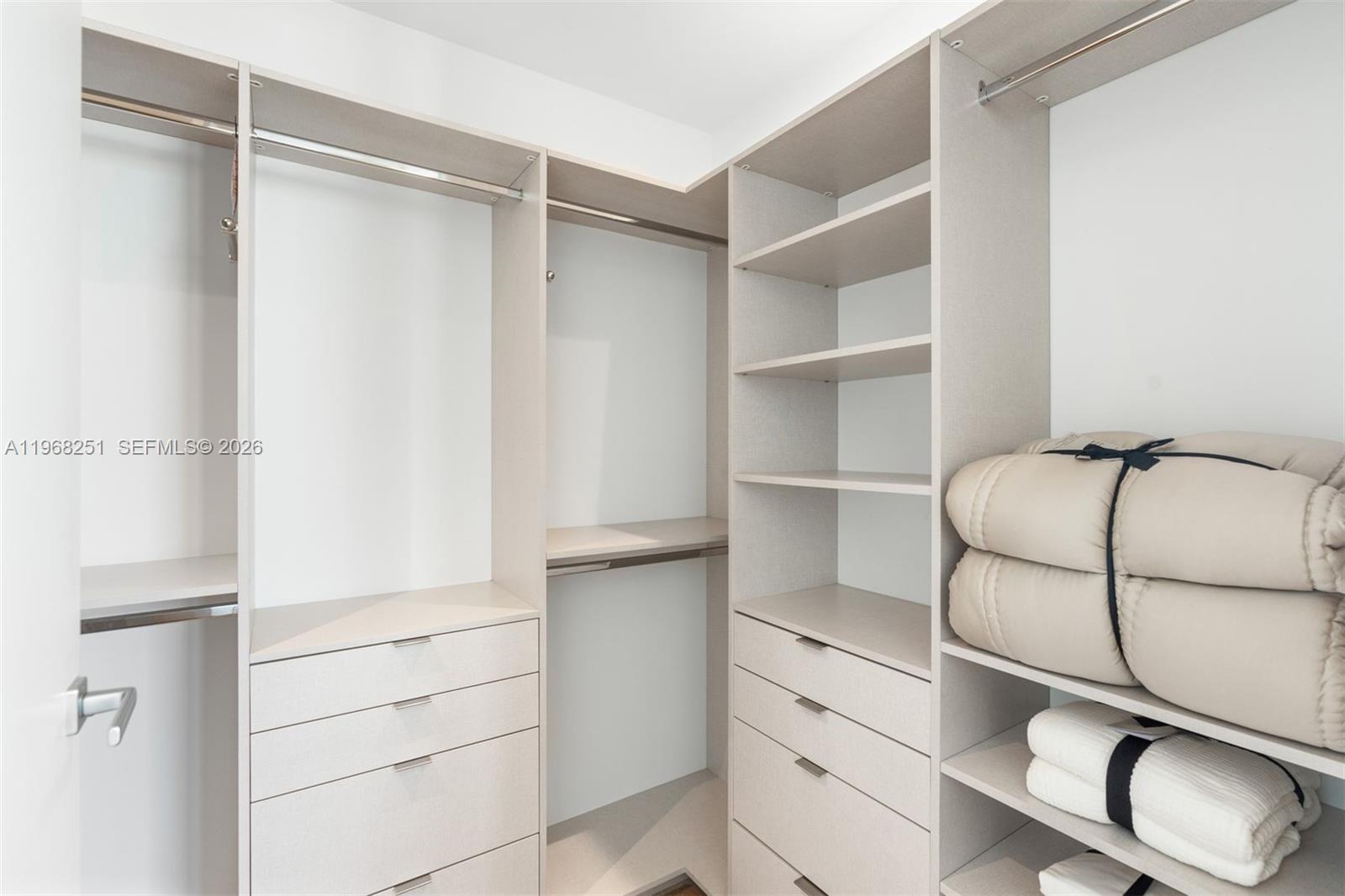 8701 Collins Ave #606 Miami Beach, FL 33154